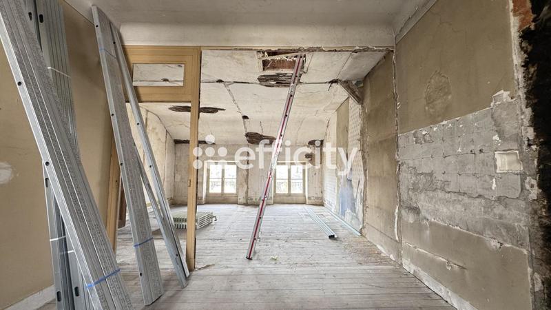 Immeuble - 213 m² - 10 pièces