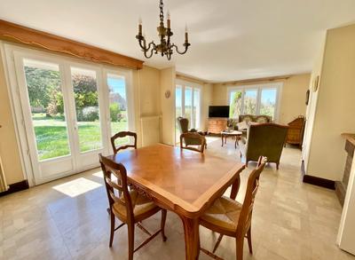 Maison - 151 m² - 6 pièces