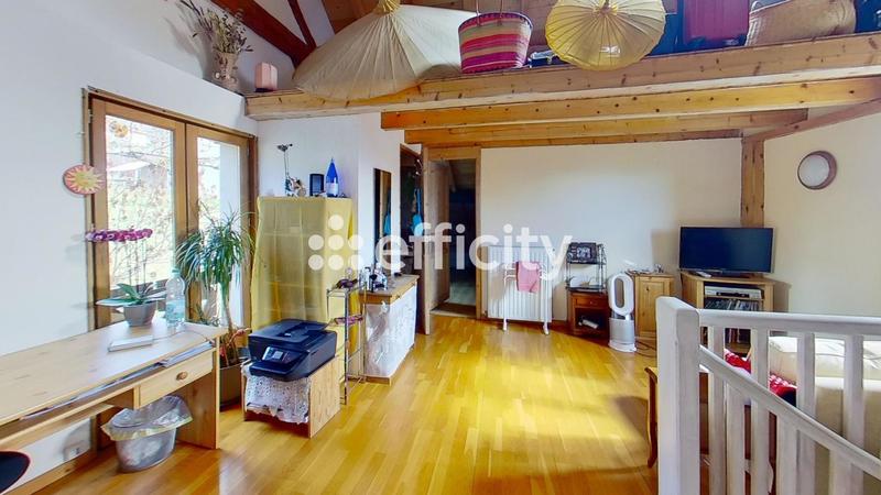 Maison - 220 m² - 7 pièces