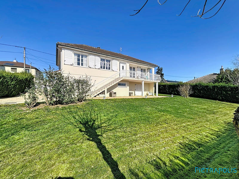 Maison - 85 m² - 5 pièces