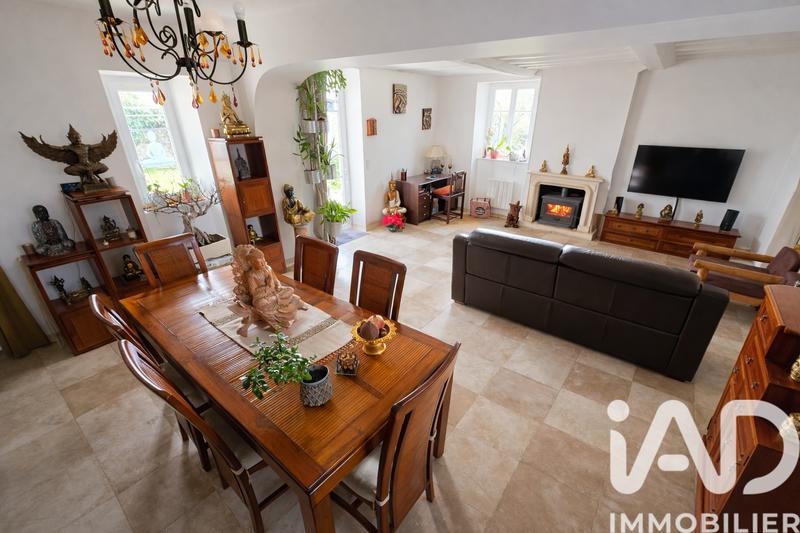 Maison - 254 m² - 11 pièces