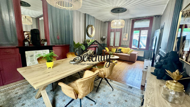 Maison - 209 m² - 10 pièces