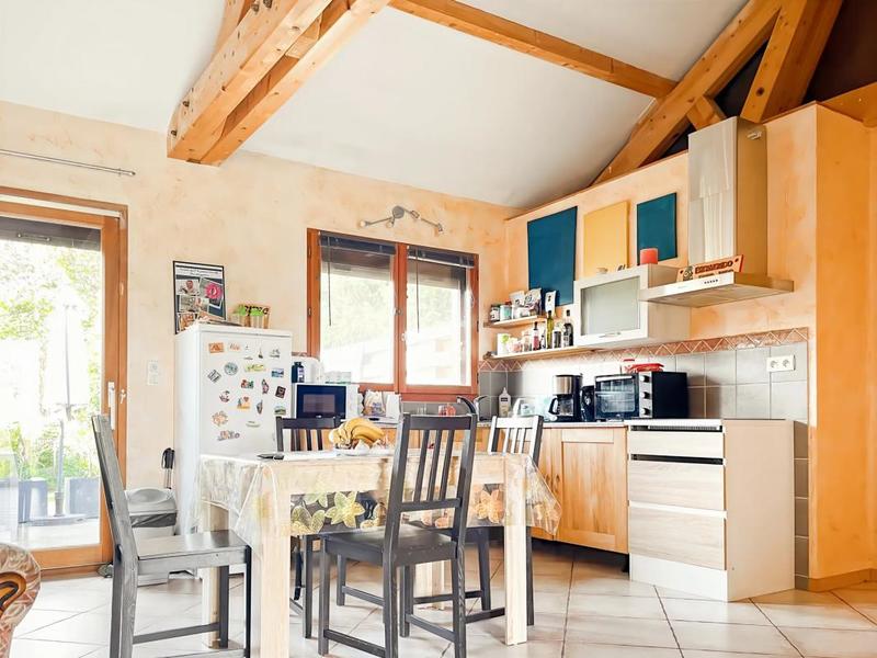 Maison - 180 m² - 8 pièces