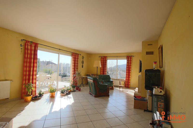 Maison - 218 m² - 9 pièces