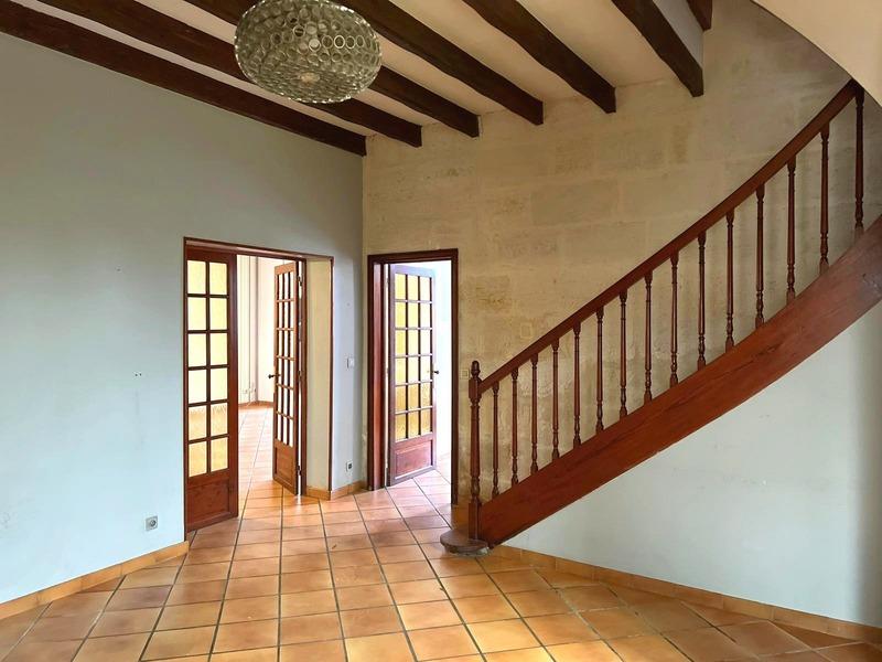 Maison en pierre - 186 m² - 6 pièces