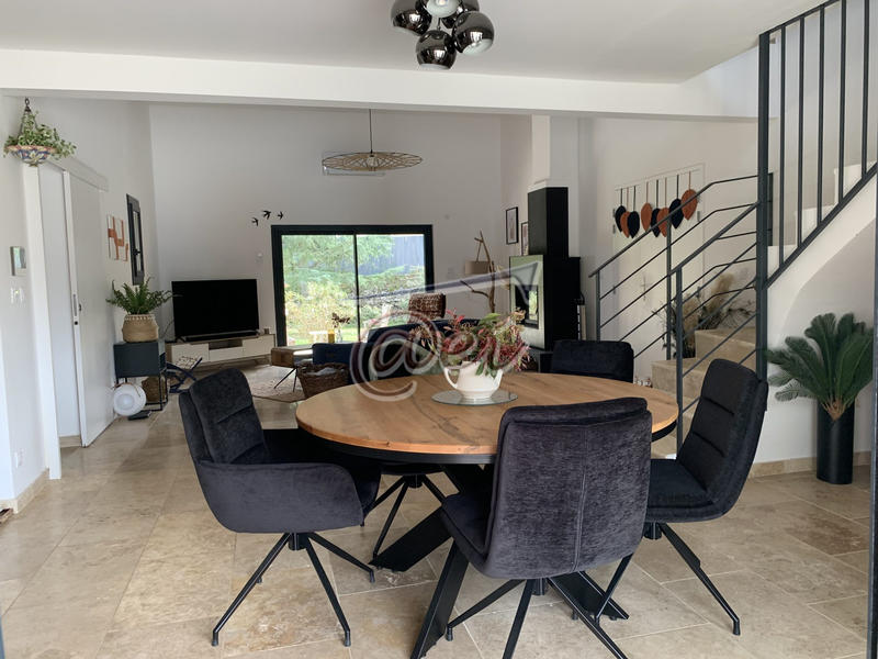 Villa - 170 m² - 6 pièces