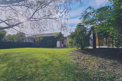 Maison - 208 m² - 9 pièces