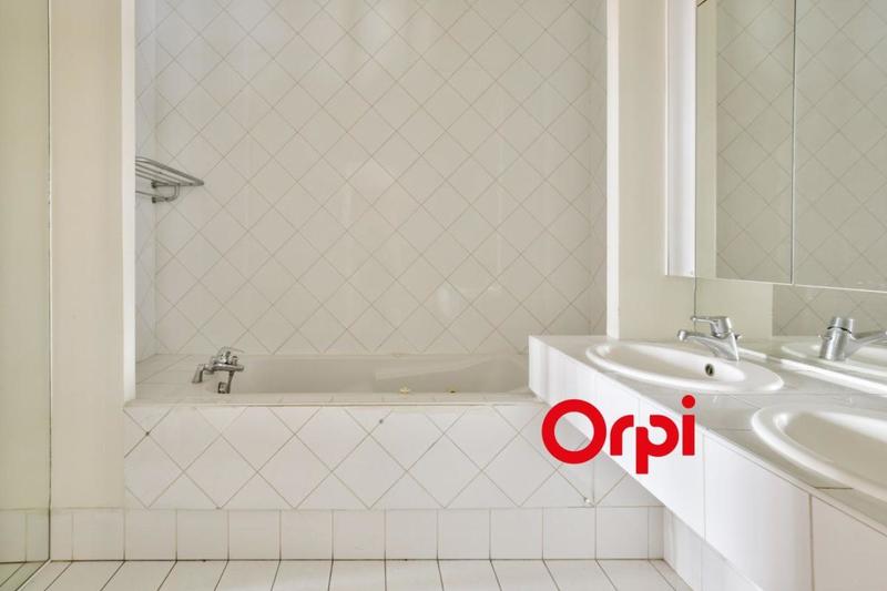 Appartement - 128 m² - 3 pièces