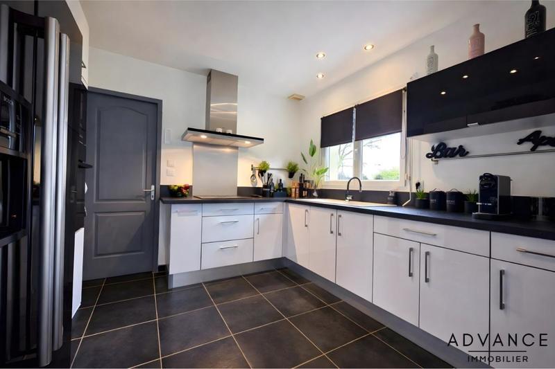 Villa - 208 m² - 208 pièces