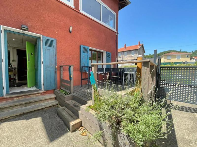 Immeuble - 70 m² - 5 pièces