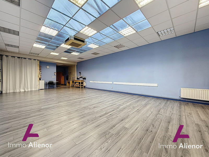 Local d'activités - 176 m²