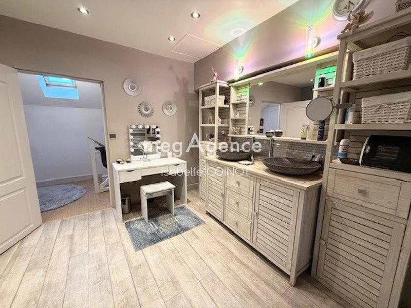 Maison ancienne - 227 m² - 7 pièces