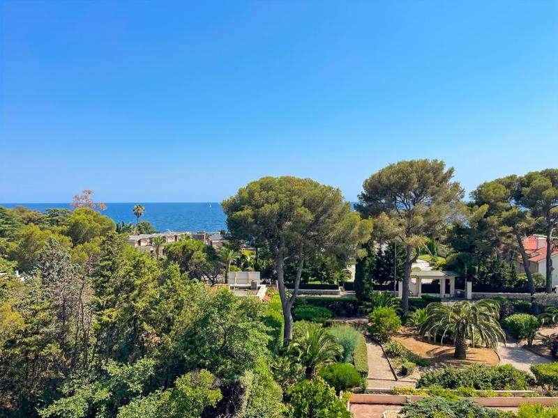 Appartement - 122 m² - 4 pièces