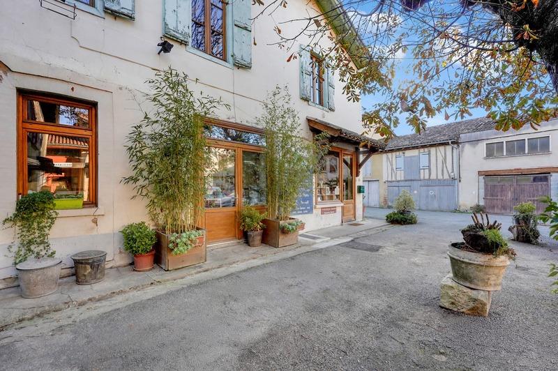 Fonds de commerce - 330 m²