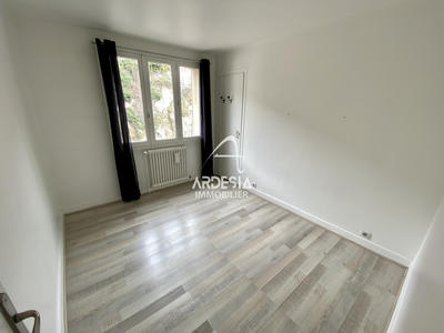 Appartement - 76 m² - 3 pièces