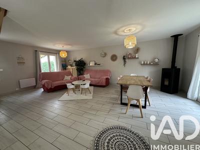 Maison - 105 m² - 4 pièces