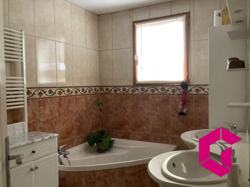 Villa - 151 m² - 6 pièces