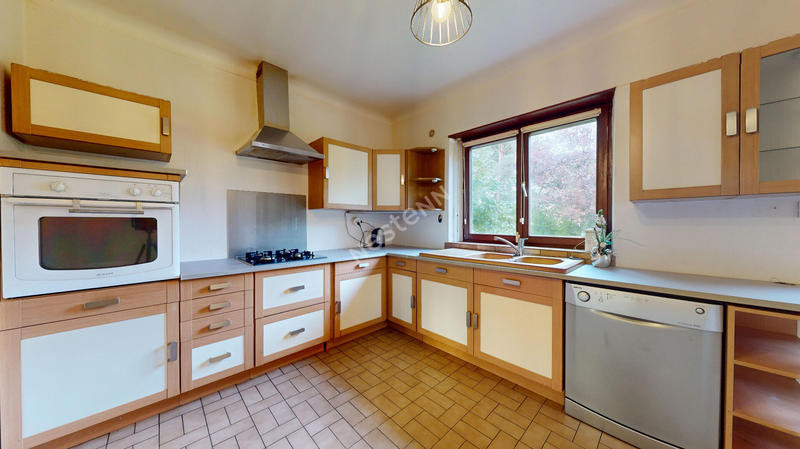 Maison - 141 m² - 6 pièces