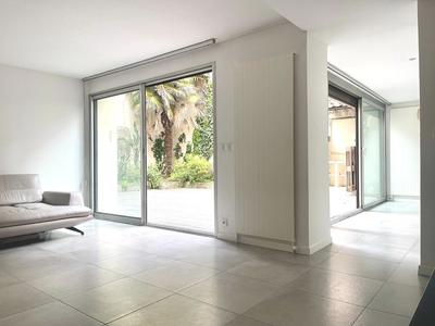 Appartement - 140 m² - 5 pièces