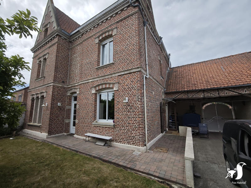 Maison - 253 m² - 8 pièces