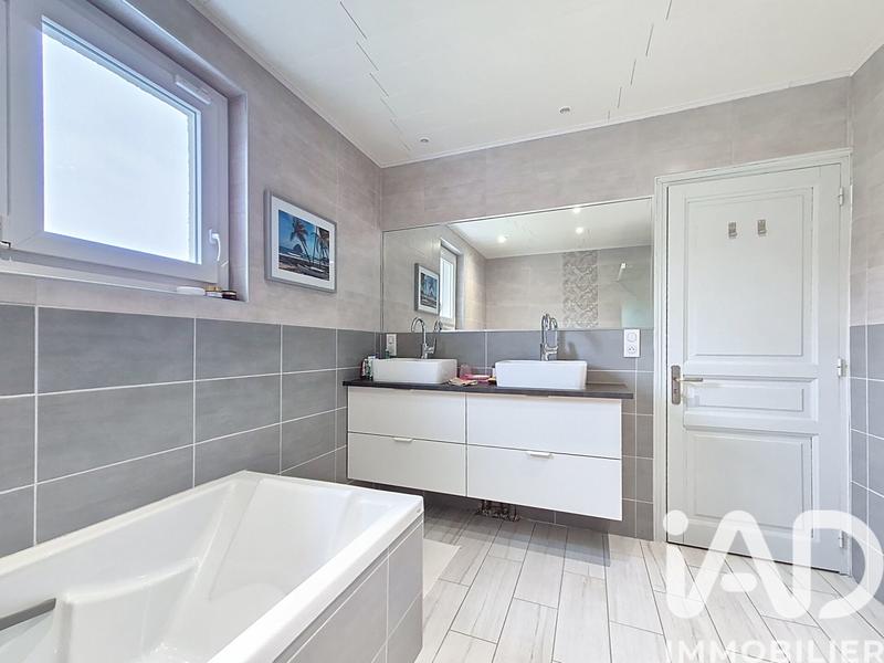 Maison - 127 m² - 4 pièces