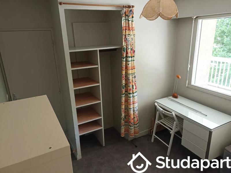 Chambre - 10 m² - 1 pièce