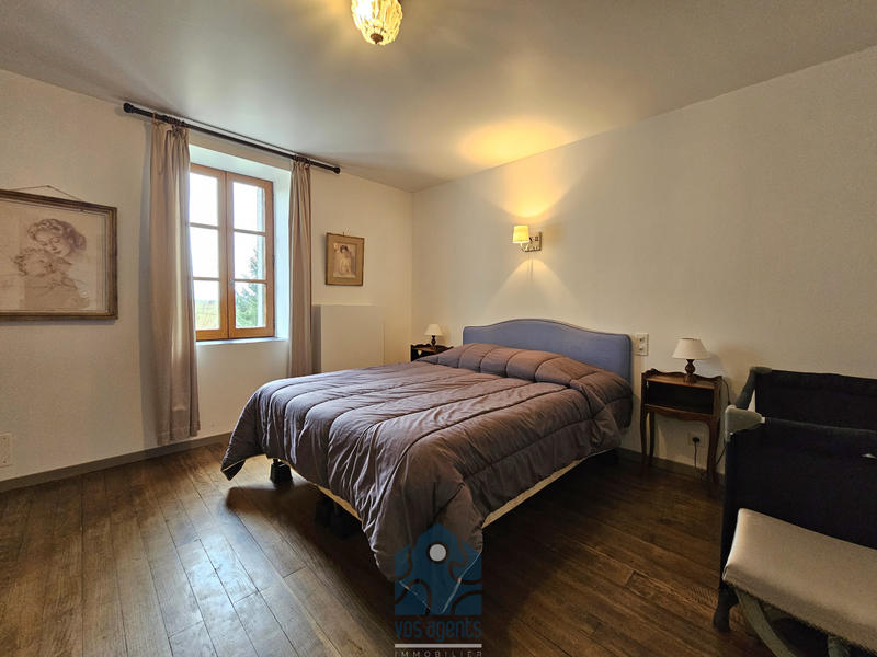 Propriété - 300 m² - 9 pièces