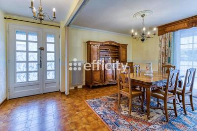 Pavillon - 120 m² - 7 pièces