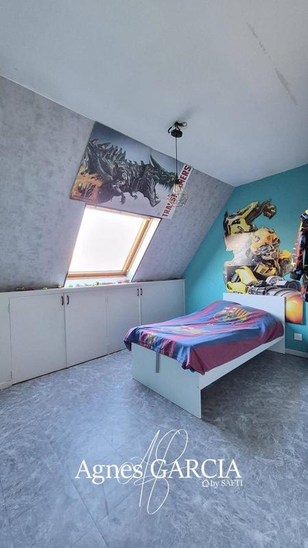 Maison - 90 m² - 4 pièces