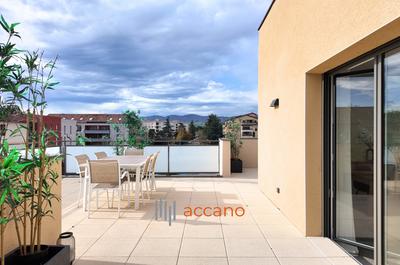 Appartement - 90 m² - 4 pièces