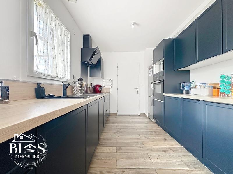 Maison traditionnelle - 99 m² - 5 pièces