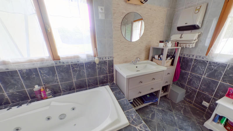 Maison de village - 280 m² - 9 pièces