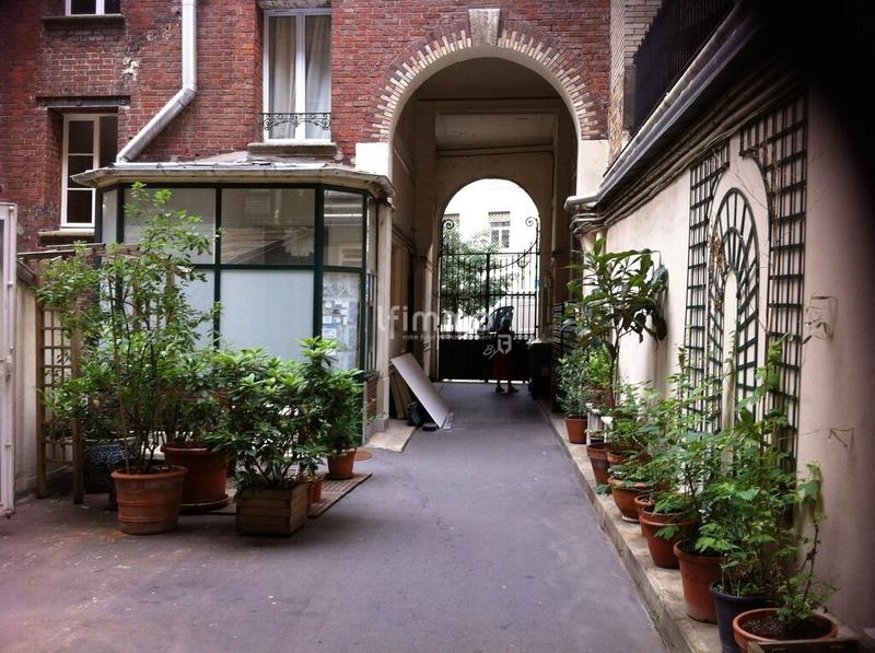 Atelier d'activités - 240 m² - 7 pièces