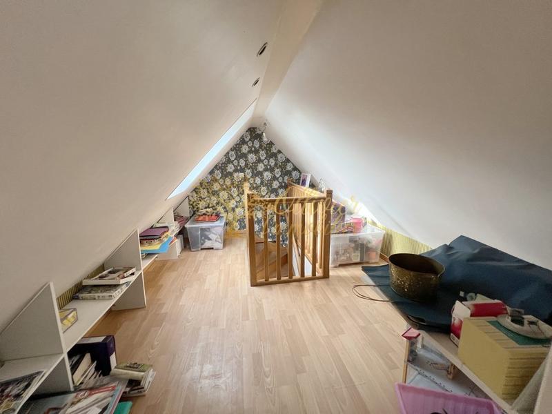 Pavillon - 90 m² - 5 pièces