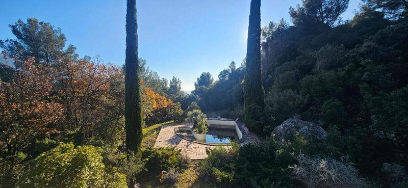 Maison - 162 m² - 9 pièces