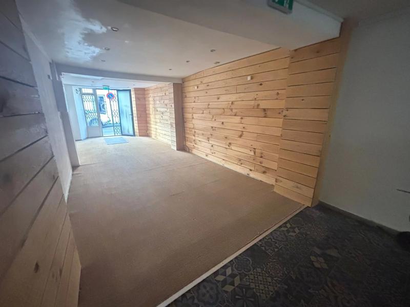 Local commercial - 54 m² - 2 pièces