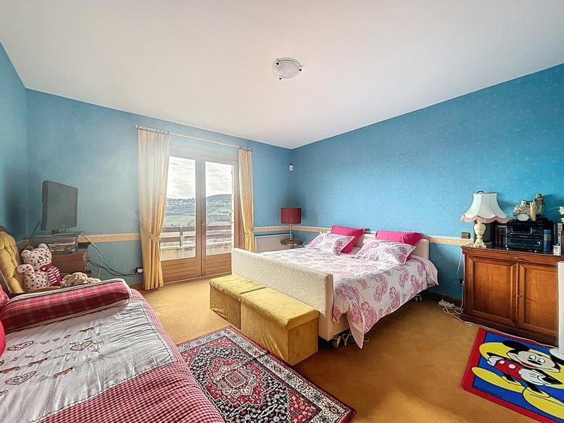 Villa - 246 m² - 7 pièces