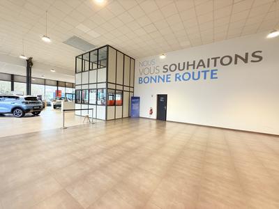 Local commercial - 2 654 m² - 10 pièces