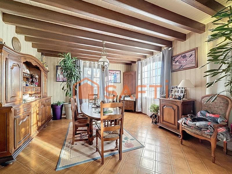 Maison - 223 m² - 9 pièces