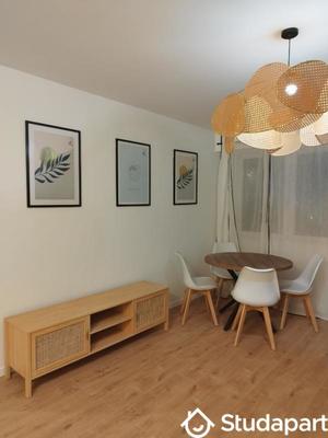 Chambre - 11 m² - 1 pièce