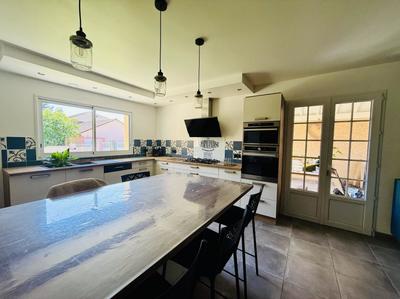 Maison - 140 m² - 4 pièces