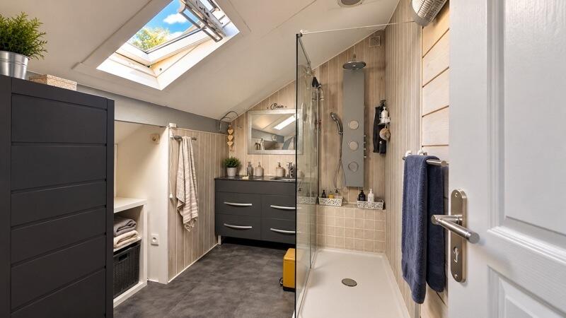 Maison - 260 m² - 9 pièces