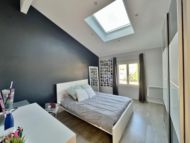 Villa - 192 m² - 8 pièces