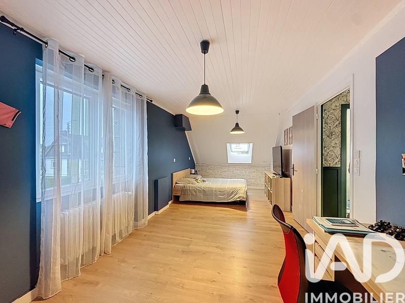 Maison - 202 m² - 7 pièces