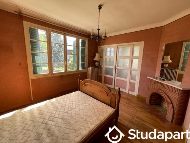 Chambre - 15 m² - 1 pièce