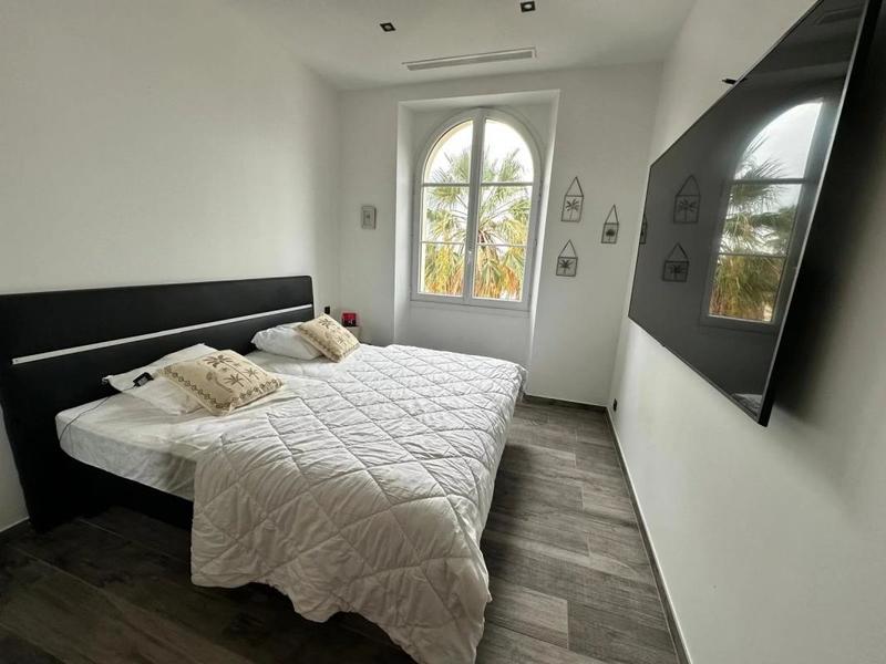 Appartement - 125 m² - 6 pièces