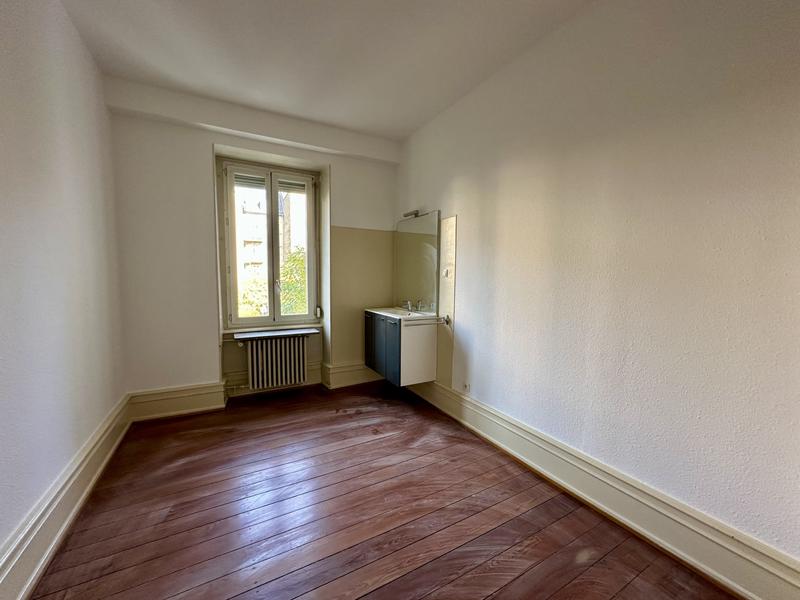 Appartement - 137 m² - 6 pièces
