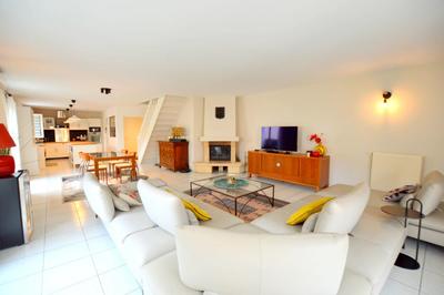 Maison - 160 m² - 4 pièces