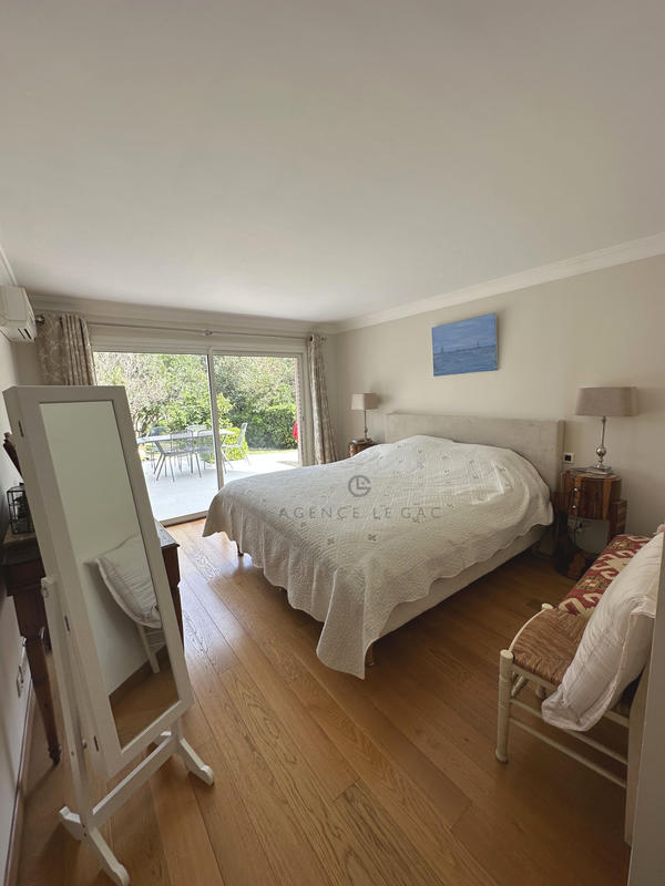 Villa - 196 m² - 5 pièces