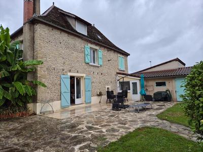 Maison - 130 m² - 5 pièces